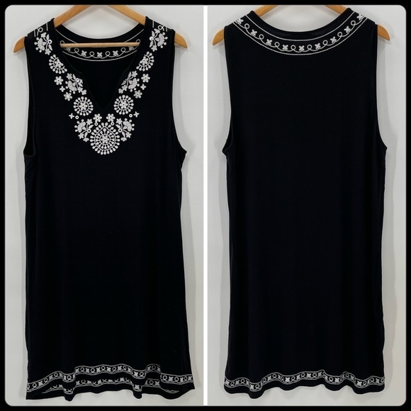 Grace Elements Black Dress With White Floral Embroidery and Silver Details 1X - Picture 1 of 5